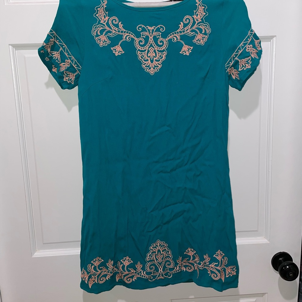Lulu’s box style dress, size medium